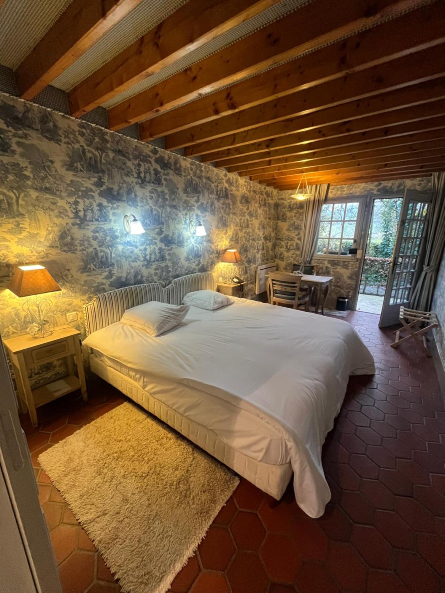 Auberge Du Val Au Cesne Saint-Clair-sur-les-Monts Eksteriør bilde