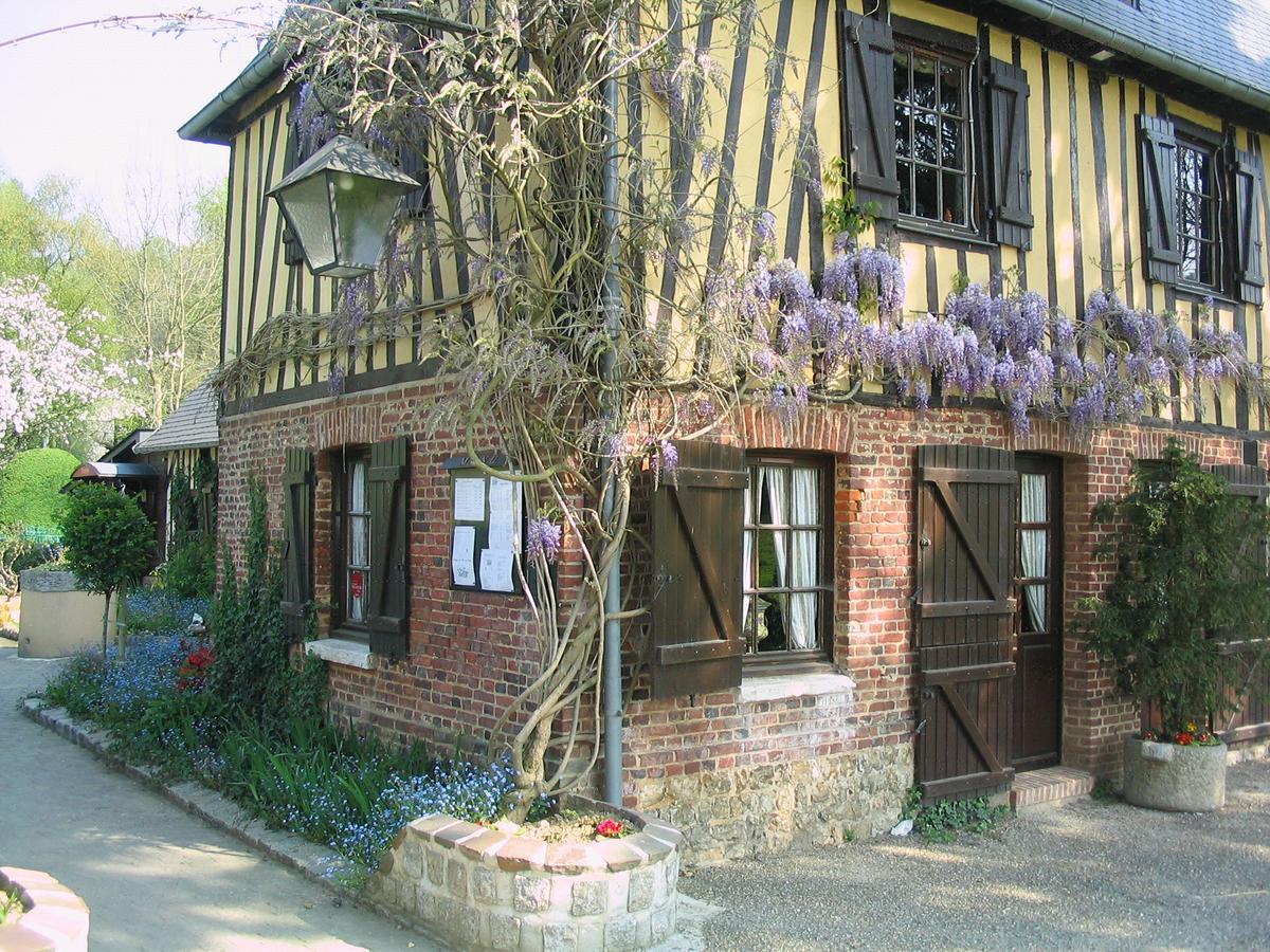 Auberge Du Val Au Cesne Saint-Clair-sur-les-Monts Eksteriør bilde