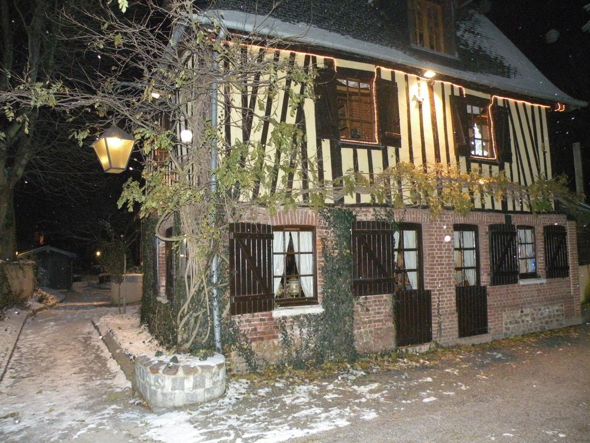 Auberge Du Val Au Cesne Saint-Clair-sur-les-Monts Eksteriør bilde